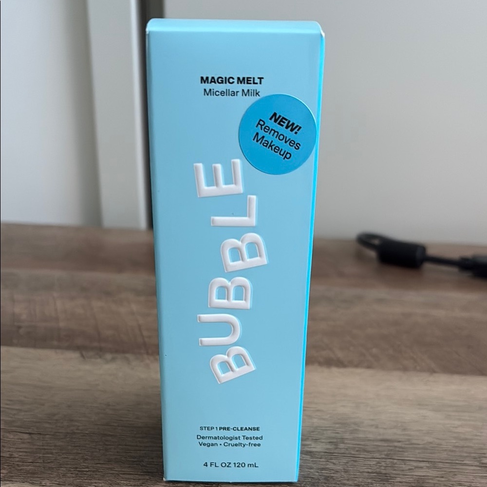 Magic Melt Micellar Milk Makeup Remover - Blue